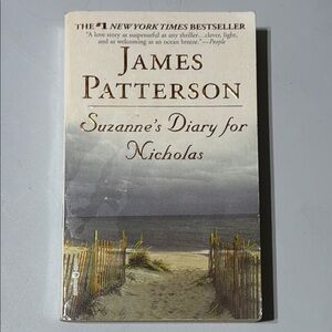 Paper back | book | Suzanne's Diary for Nicholas by James Patterson